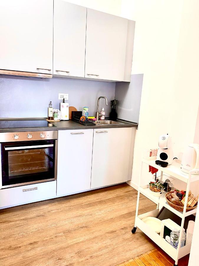 Daniela'S Spazioso Appartamento Ai Navigli Милано Екстериор снимка