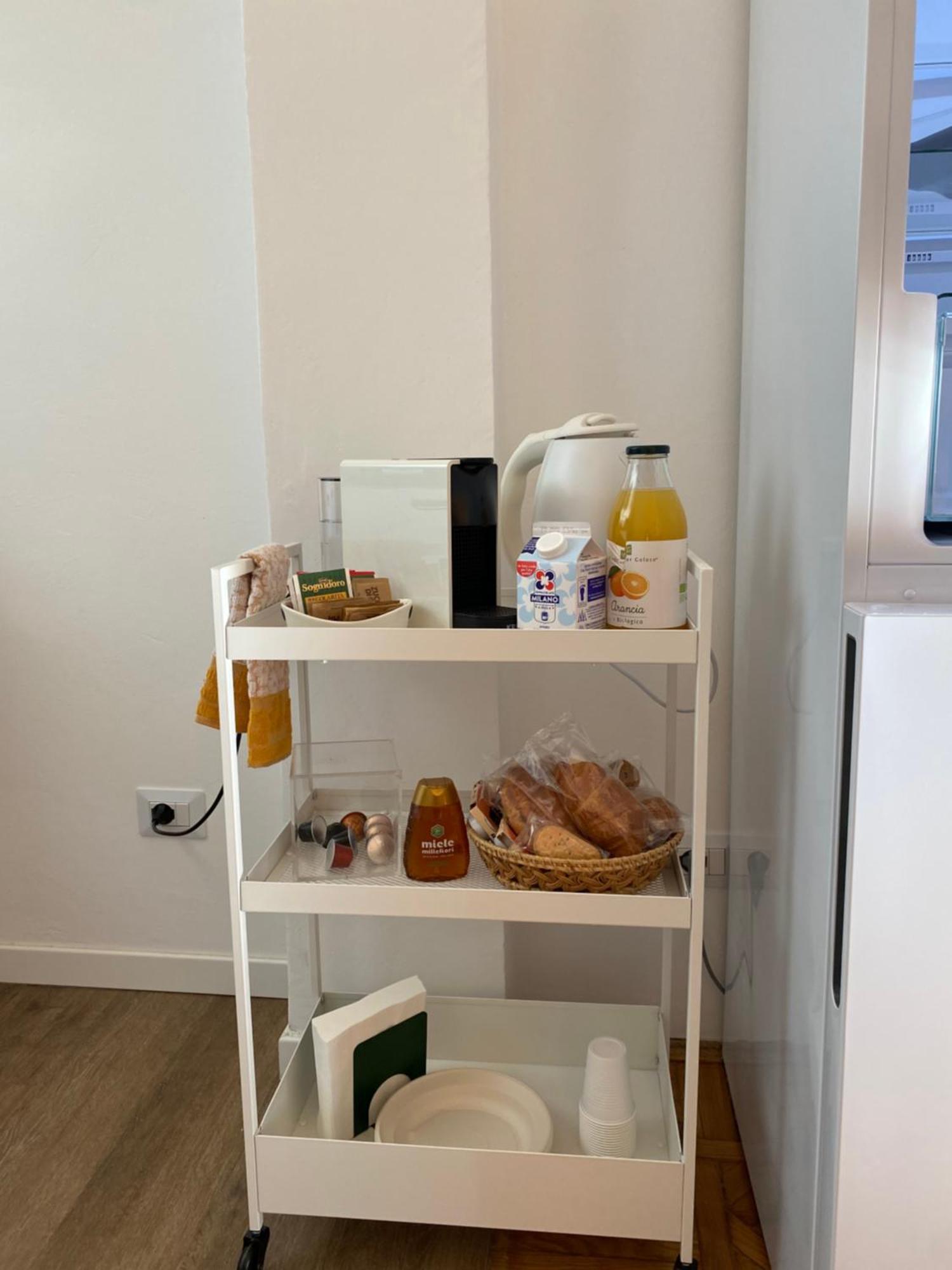 Daniela'S Spazioso Appartamento Ai Navigli Милано Екстериор снимка